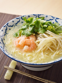 もやしとパクチーでタイ風ラーメン バミー-レシピのメイン写真