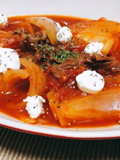 牛肉と玉ねぎのトマト煮込み-レシピのメイン写真