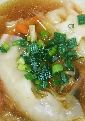 ピリ辛☆水餃子の食べるスープ-レシピのメイン写真