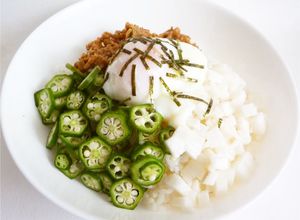 疲労回復ネバネバ丼　納豆オクラ長芋温泉卵-レシピのメイン写真
