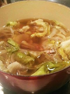 お豆さんたっぷり♡レタスと玉ねぎのスープ-レシピのメイン写真