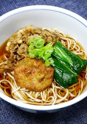 簡単！天ぷらそば(納豆・舞茸)-レシピのメイン写真