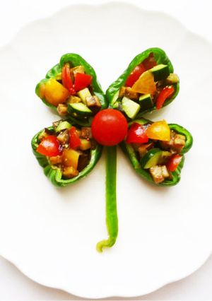 ピーマンボートに乗せた夏野菜サラダ-レシピのメイン写真