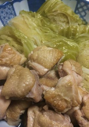 お出汁もご馳走♡キャベツと鶏肉の和風煮-レシピのメイン写真