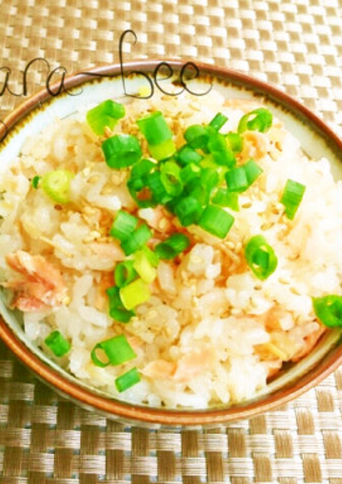 簡単旨いっ♡塩鮭となめたけの炊き込みご飯-レシピのメイン写真