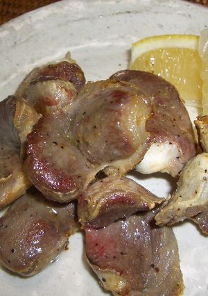 砂肝のクレイジーソルト焼き、レモン添え-レシピのメイン写真