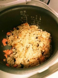 鮭としめじの炊き込みご飯-レシピのメイン写真