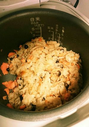 鮭としめじの炊き込みご飯-レシピのメイン写真