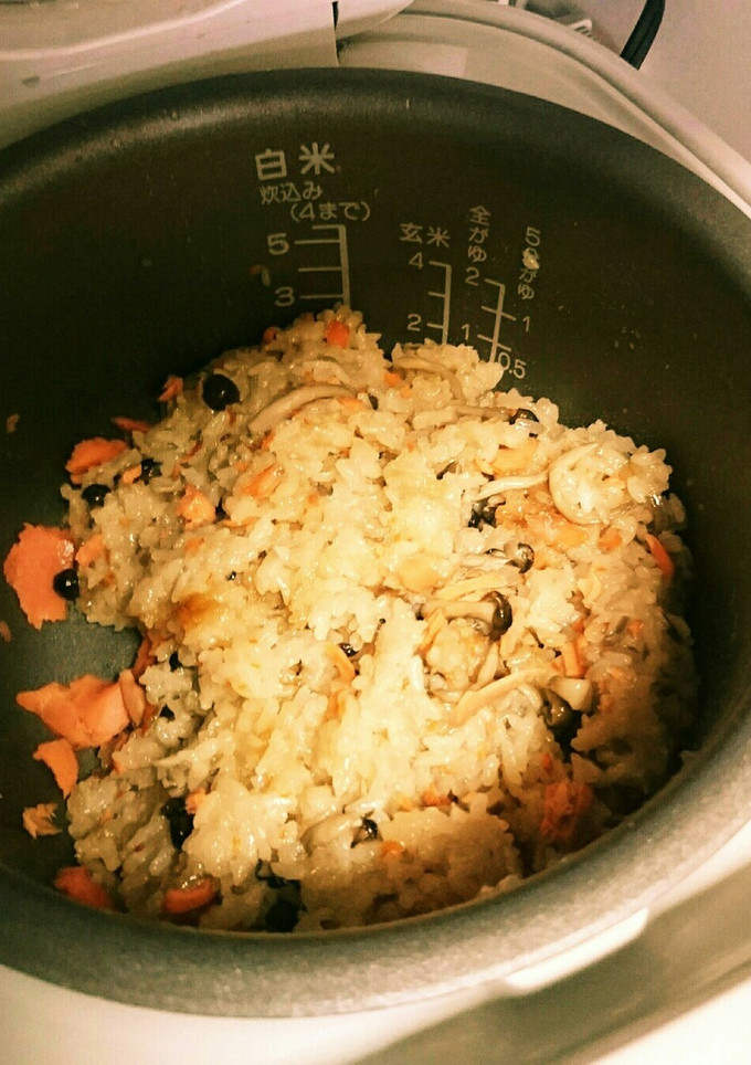 鮭としめじの炊き込みご飯-レシピのメイン写真