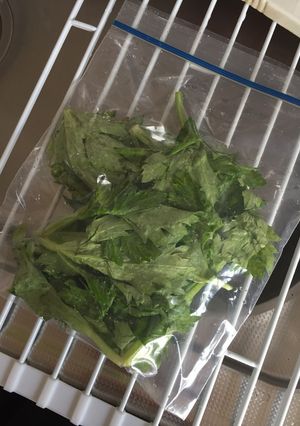 セロリの葉っぱ保存と使い方-レシピのメイン写真