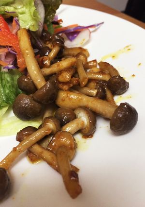 もう一品に！バターしめじ-レシピのメイン写真