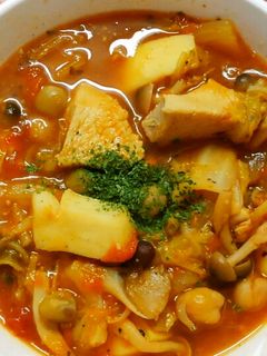 白菜とイカと鶏肉◆豆のトマト煮込みスープ-レシピのメイン写真