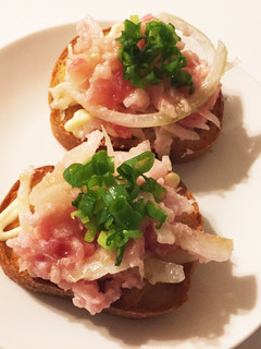 マグロたたきで簡単カナッペ-レシピのメイン写真