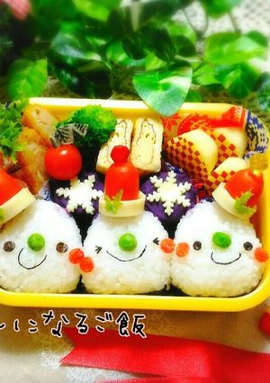 簡単☆三角おにぎりｸﾝのXmasキャラ弁-レシピのメイン写真