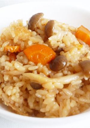 シンプル具材で　ぶなしめじの炊き込みご飯-レシピのメイン写真