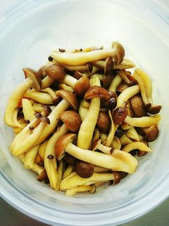 ハンバーグ付け合わせ⑤しめじのバター炒め-レシピのメイン写真