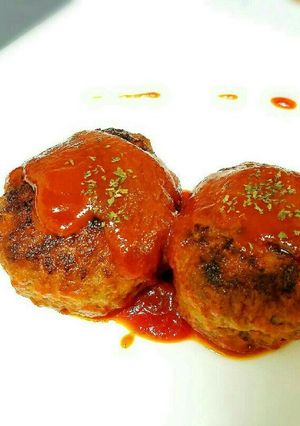 簡単！野菜ジュースで煮込みハンバーグ-レシピのメイン写真
