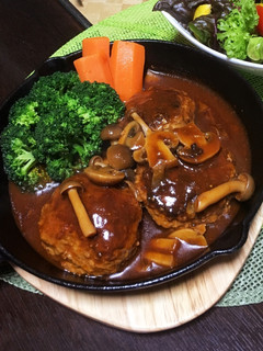 野菜たっぷり煮込みバーグ-レシピのメイン写真