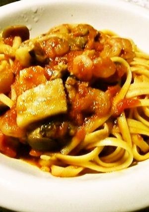シーフード＆きのこのトマトソースパスタ-レシピのメイン写真