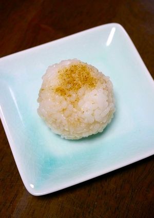 簡単！旨味たっぷりこぶ茶むすび-レシピのメイン写真