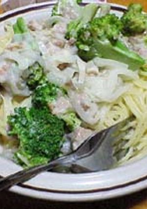 鮭の中骨水煮缶でクリームソースパスタ-レシピのメイン写真