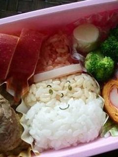 簡単★サンタクロースのデコおにぎり弁当-レシピのメイン写真