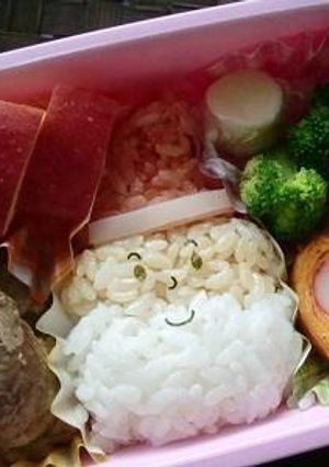 簡単★サンタクロースのデコおにぎり弁当-レシピのメイン写真