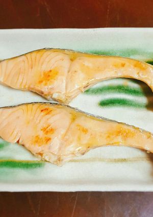 お弁当に冷めてもふっくら塩鮭の焼き方-レシピのメイン写真
