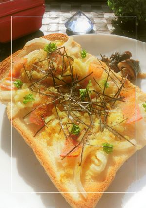 昆布茶黒酢玉葱×ベーコンのカレートースト-レシピのメイン写真
