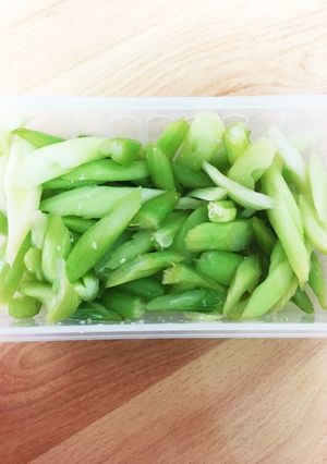 材料4つ！シャキシャキ！セロリのお漬物-レシピのメイン写真