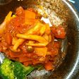 トマトで煮込んだ豆腐ハンバーグ