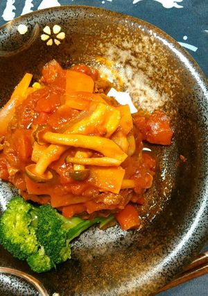 トマトで煮込んだ豆腐ハンバーグ-レシピのメイン写真