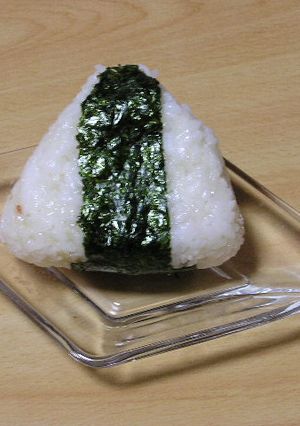 おにぎりに梅昆布茶-レシピのメイン写真