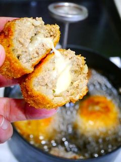 簡単!チーズinカレーハンバーグフライ-レシピのメイン写真