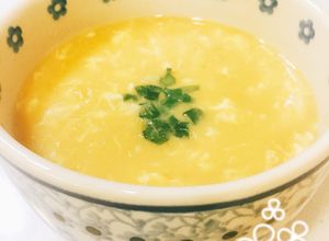 簡単♡コーンクリーム缶と卵で中華風スープ-レシピのメイン写真