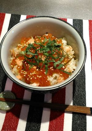☆鮭といくらの親子丼～土鍋バージョン～☆-レシピのメイン写真