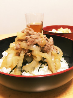 簡単!玉ねぎ多めの豚丼-レシピのメイン写真
