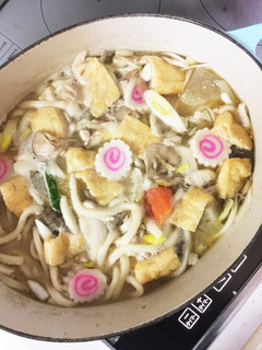 豚汁で味噌バター煮込みうどん鍋-レシピのメイン写真