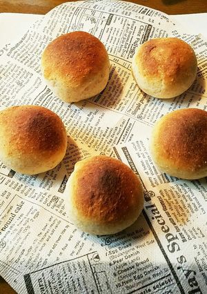 料理に合わせやすい、全粒粉入りまるパン●-レシピのメイン写真