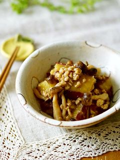 さつまいもとしめじの鶏そぼろ煮-レシピのメイン写真