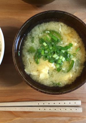 シンプルに簡単に♡ピーマンと卵のお味噌汁-レシピのメイン写真