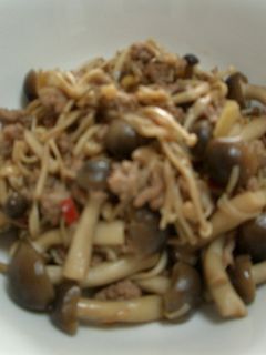 ご飯に合うよ♪きのこのそぼろ煮-レシピのメイン写真