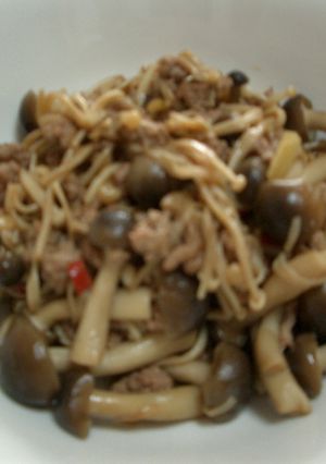 ご飯に合うよ♪きのこのそぼろ煮-レシピのメイン写真