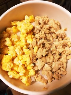 子供がおかわり!二色丼♡-レシピのメイン写真