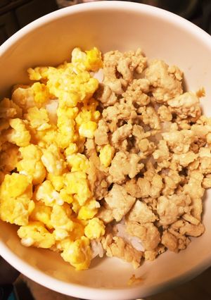 子供がおかわり!二色丼♡-レシピのメイン写真