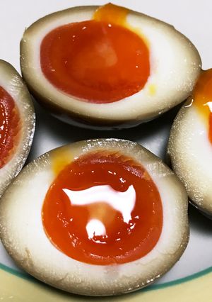 簡単！ラーメン屋さん風な！黒い半熟味玉！-レシピのメイン写真