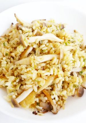 焦がしねぎとしめじのチャーハン-レシピのメイン写真