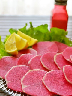 トルコ料理☆紅芯大根のシンプルサラダ-レシピのメイン写真