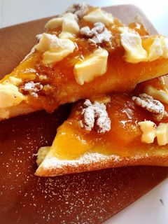 秋味!柿と胡桃のごちそうトースト-レシピのメイン写真