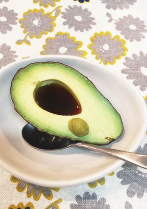 アボカド半分に切るだけ前菜その2♪-レシピのメイン写真